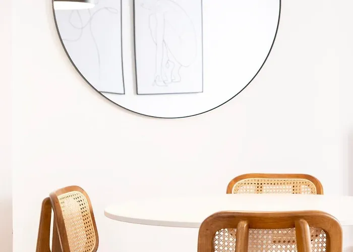 Historic Center River View Balcony Lägenhet *